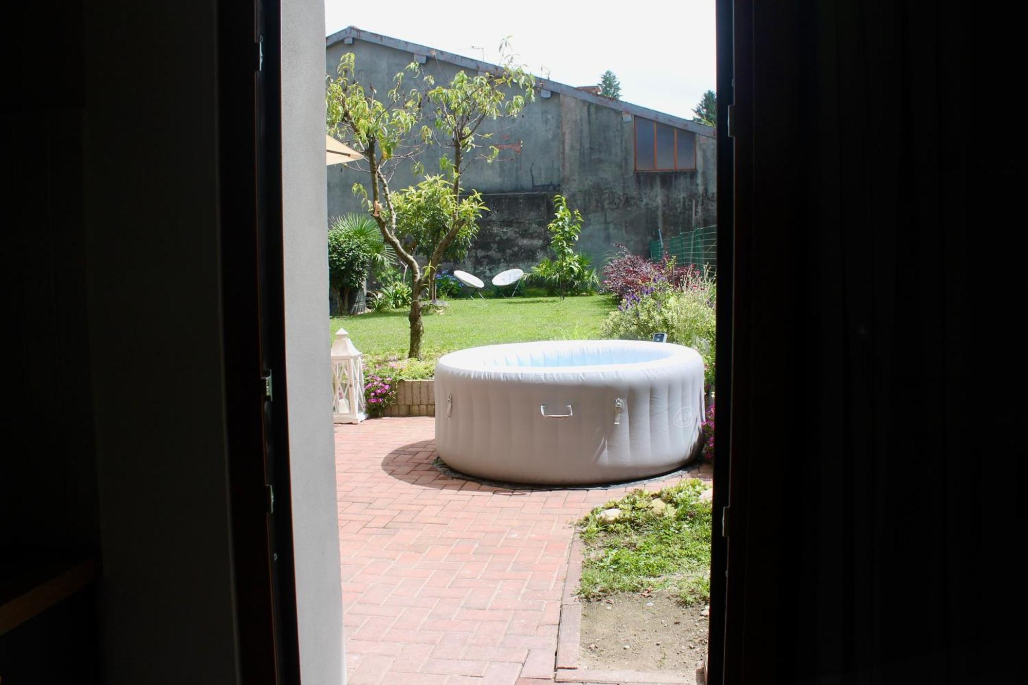 Il Cortile Del Borgo Villa Borgo Ticino Екстериор снимка